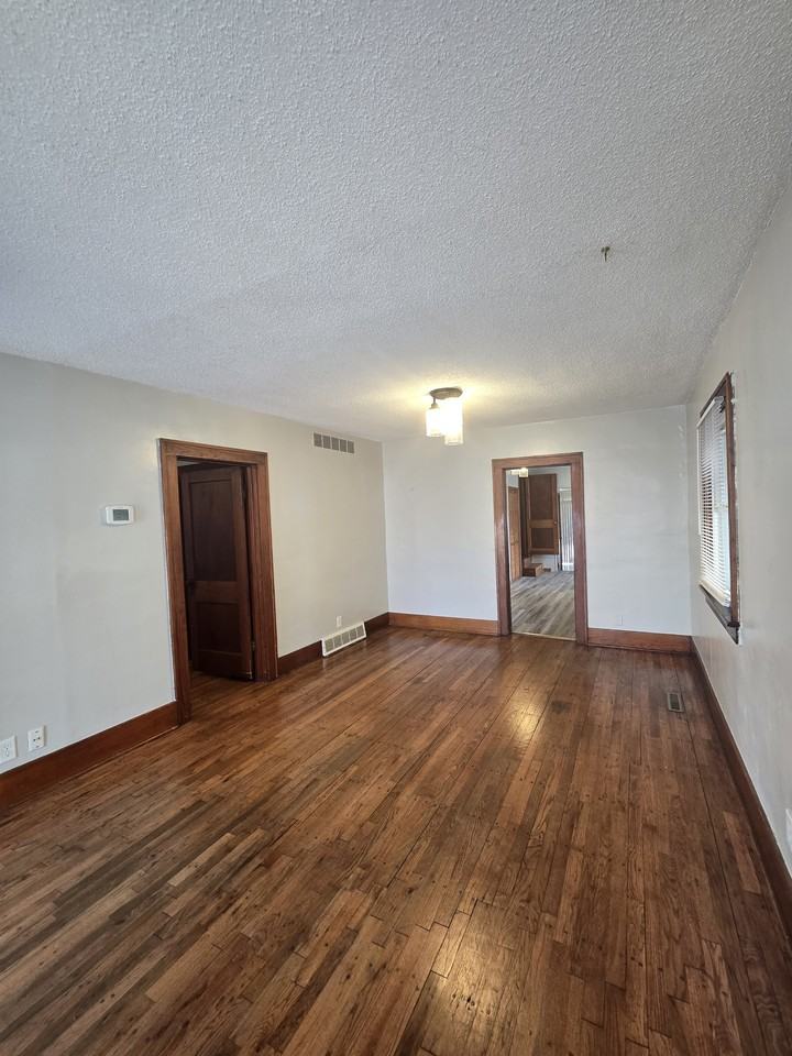 526 N Martinson St #1 - Photo 5 of 29