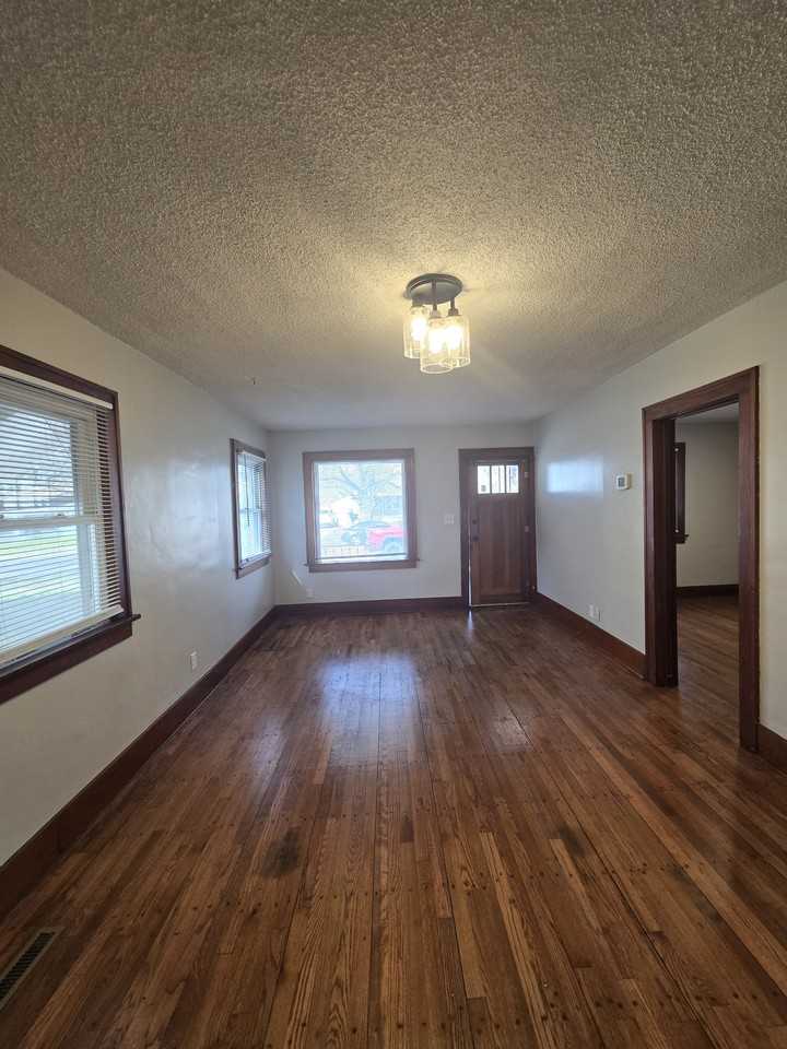 526 N Martinson St #1 - Photo 6 of 29