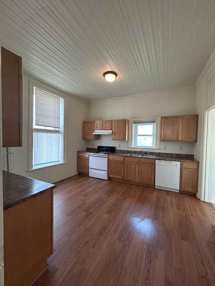 330 N High St #101 - Photo 2 of 17