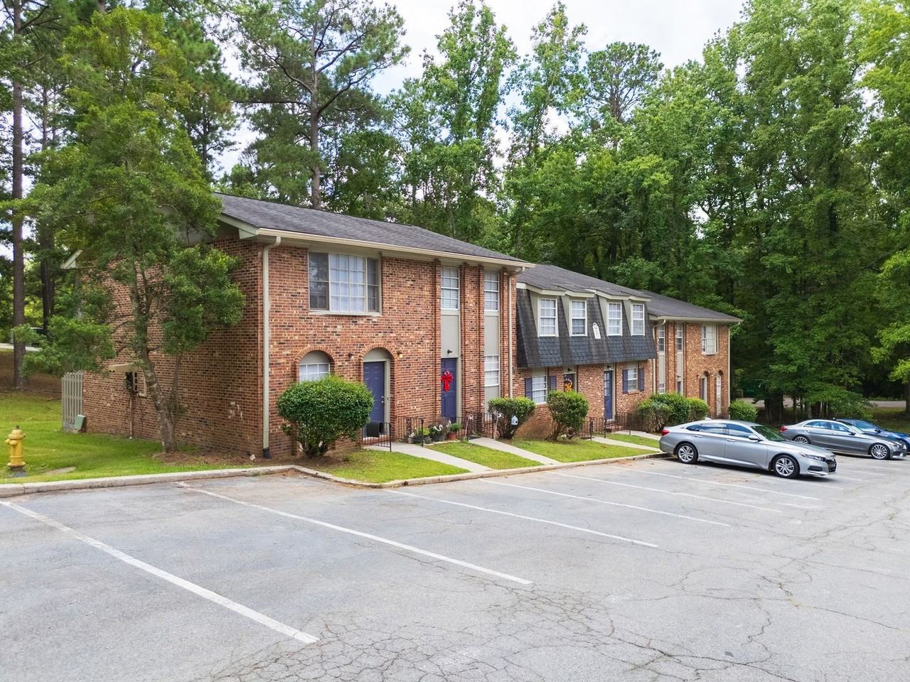 Hancock Ridge Apartments - Photo 4 of 11