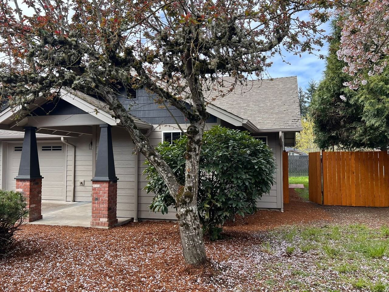 622 E Grant St - Photo 5 of 16