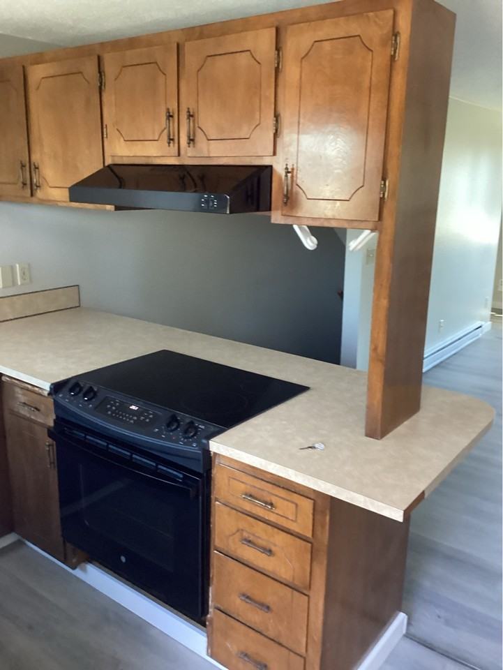 1112 Southwest Hurbert Street - 3Unit 3 #3 - Photo 3 of 35