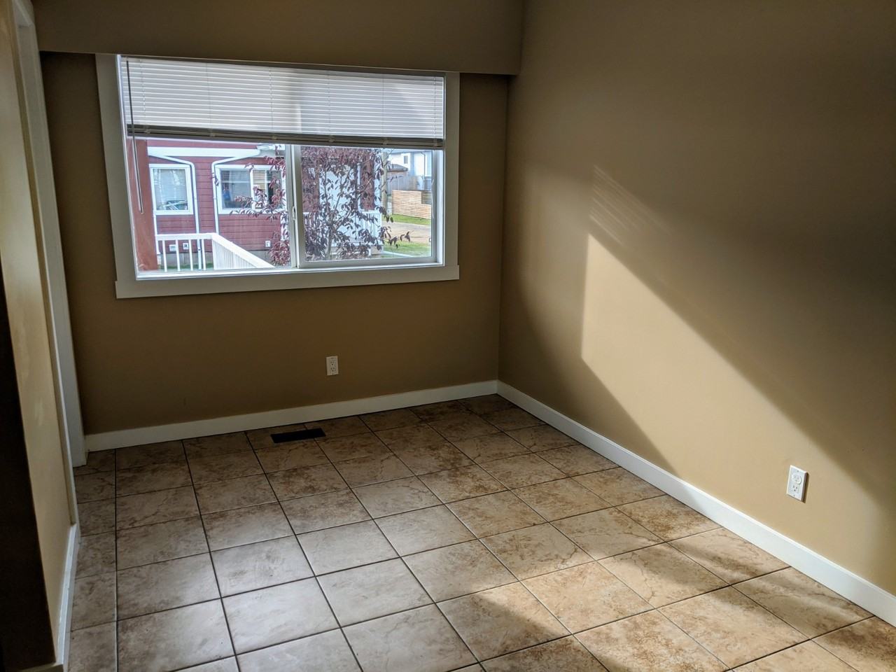 1716 Willowbrook Cres #220 - Photo 5 of 18