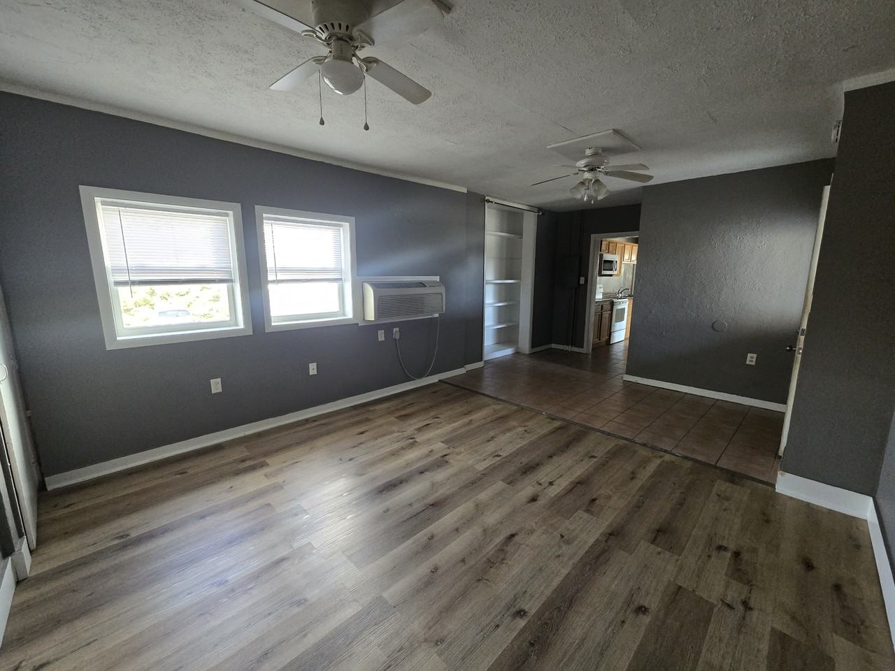 300 W Breckenridge St #1 - Photo 2 of 7