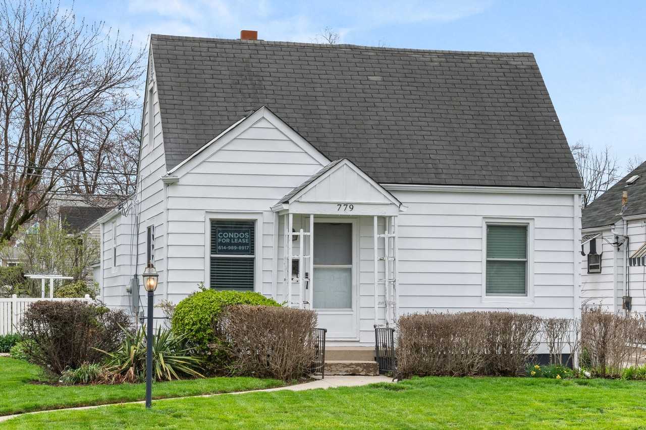 779 Brentnell Ave - Photo 2 of 29