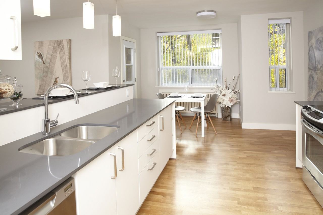 2400 Bathurst Street - Photo 6 of 12