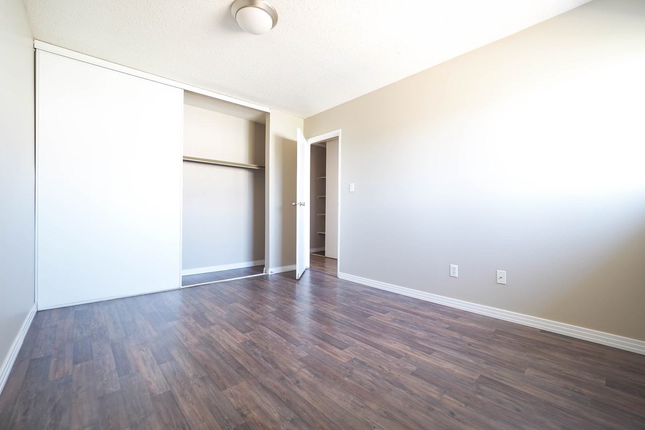 Knottwood Terrace - Photo 4 of 8