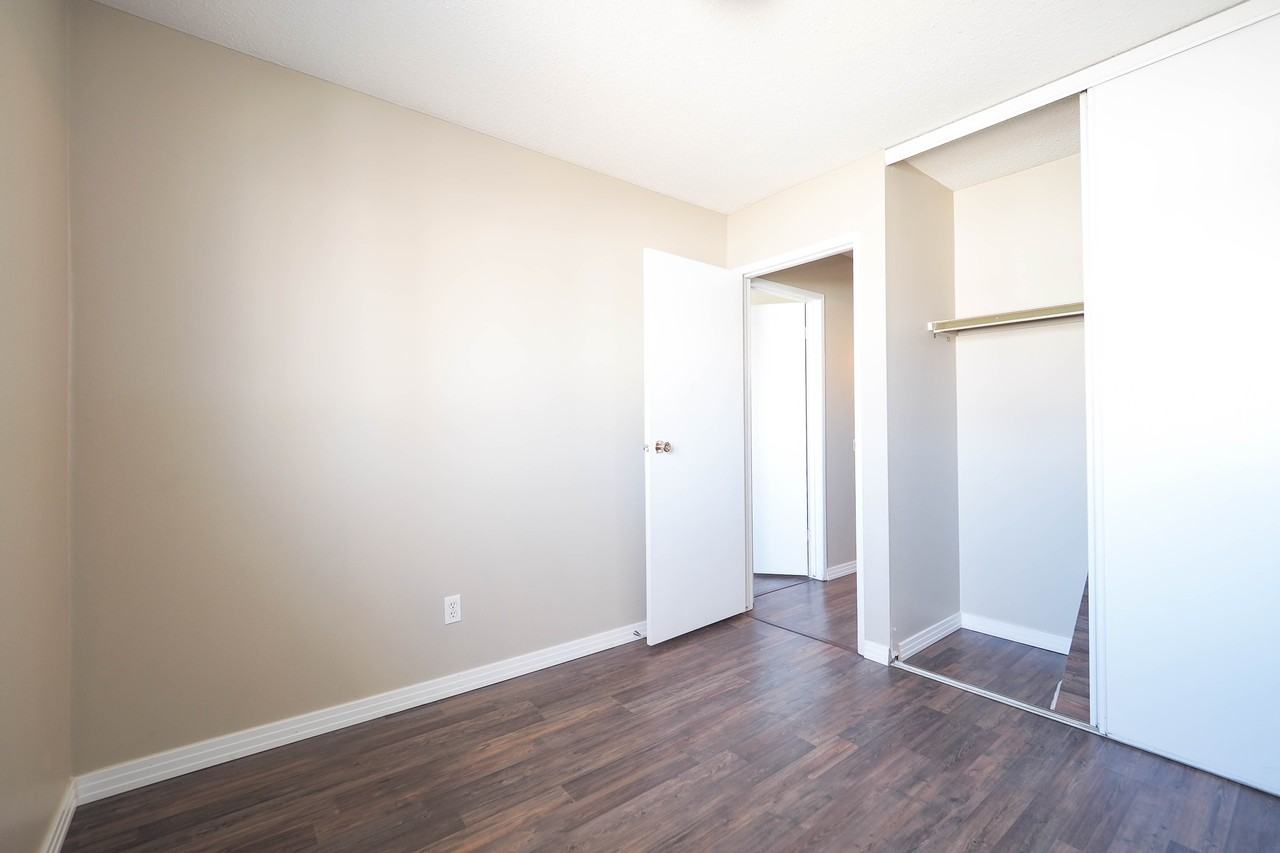 Knottwood Terrace - Photo 5 of 8