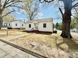 featured image of 111 W High St