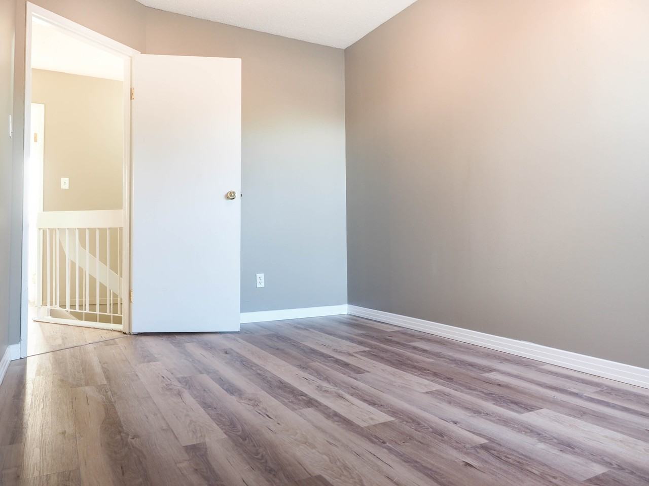 Stirlingwood Townhomes - Photo 7 of 11