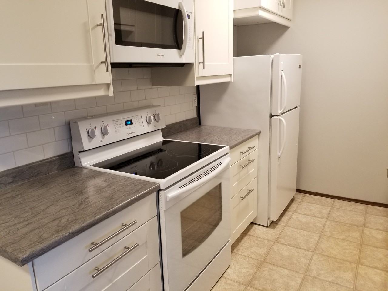 802D Kingsmere Blvd - Photo 3 of 8