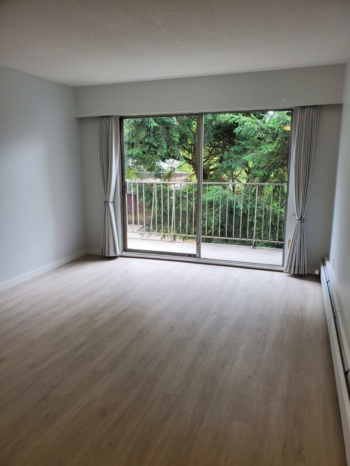 The Berkeley - Photo 5 of 12