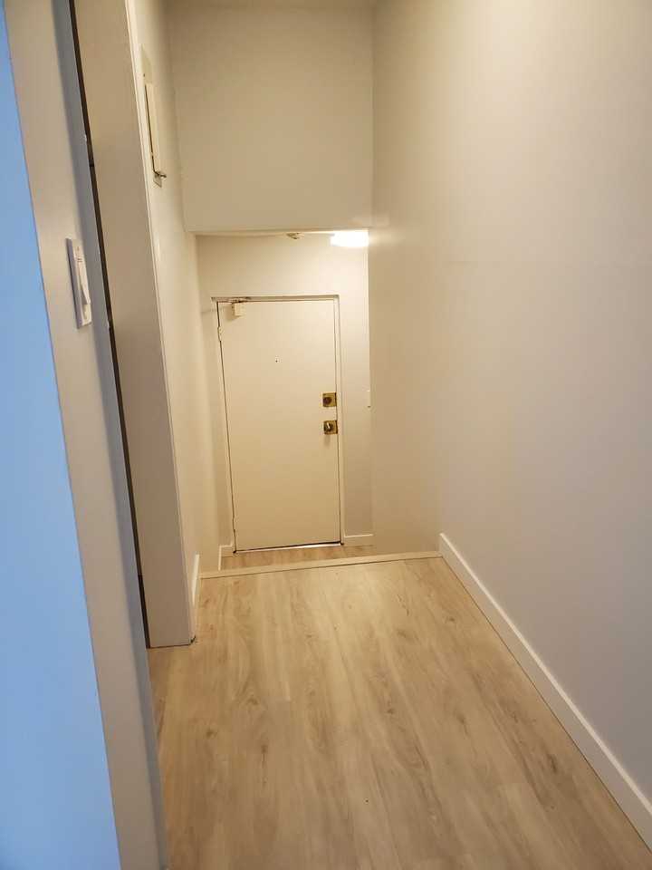 The Berkeley - Photo 7 of 12
