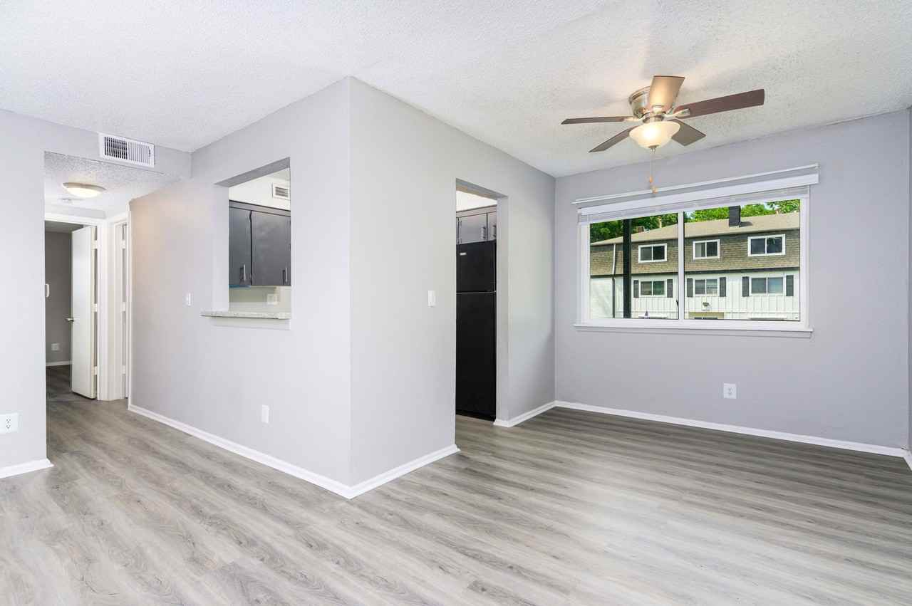 Riverside Heights Apartments - Photo 3 of 18