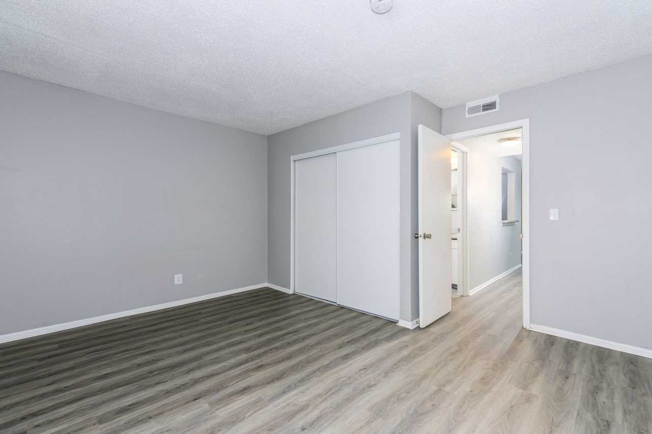 Riverside Heights Apartments - Photo 7 of 18