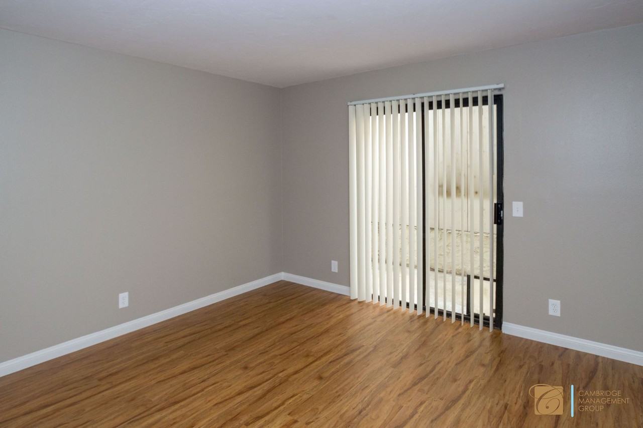 3712 Grim Ave - Photo 7 of 11