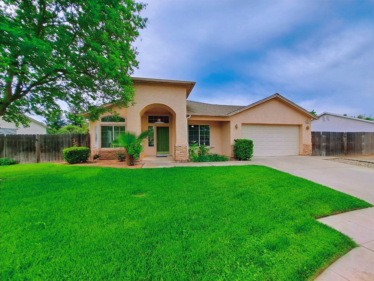 6527 N Lodi Ave - Photo 2 of 36