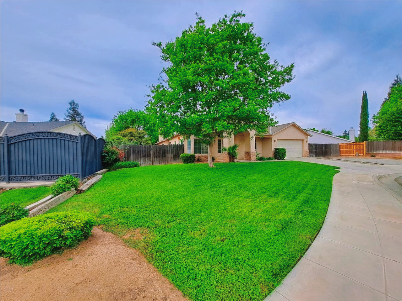 6527 N Lodi Ave - Photo 5 of 36