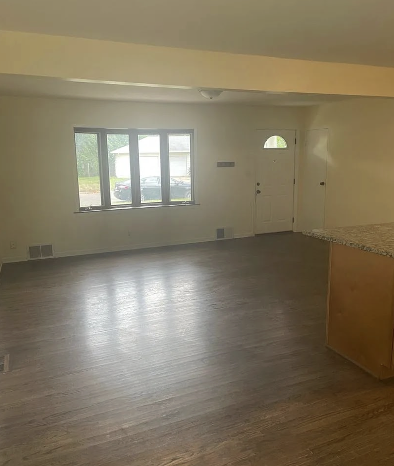 5109 48th Ave N #0 - Photo 3 of 11