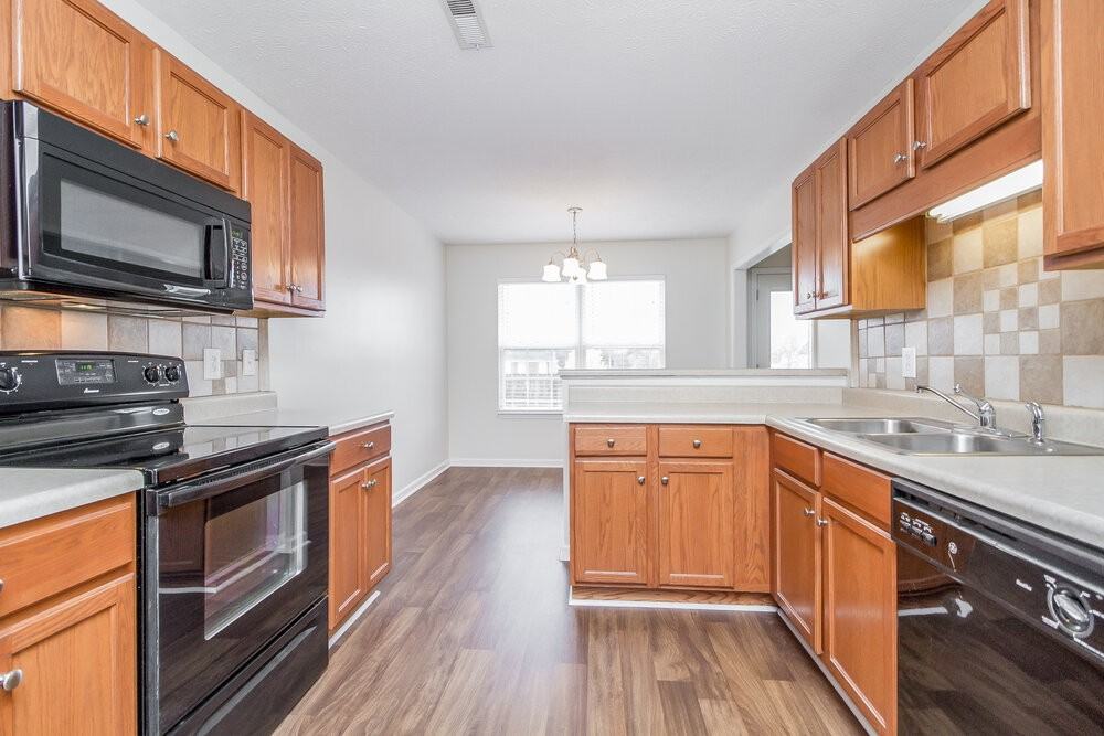 1227 Matterhorn Run - Photo 6 of 18