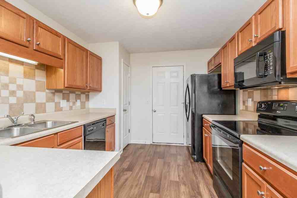 1227 Matterhorn Run - Photo 7 of 18