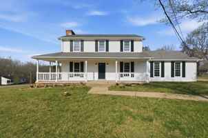 featured image of 212 Old Columbia Rd #212