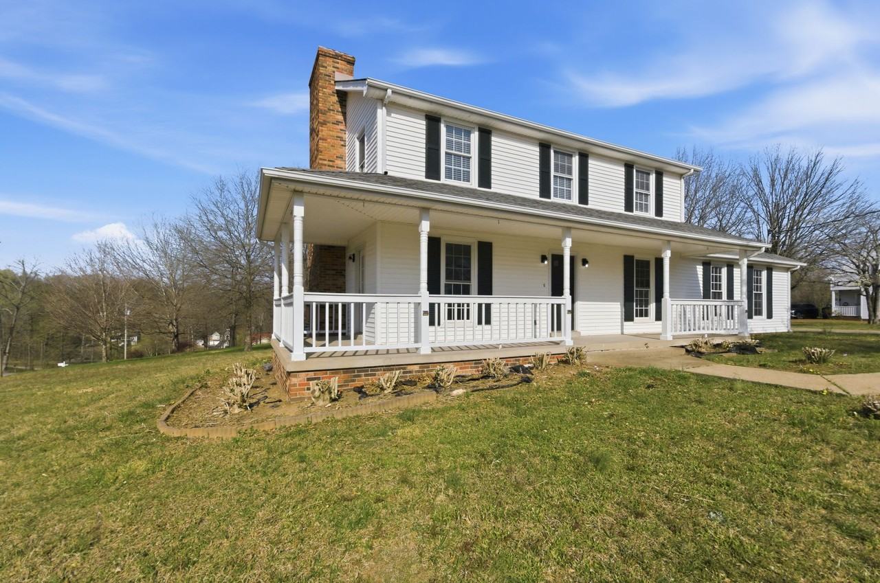 212 Old Columbia Rd #212 - Photo 2 of 15