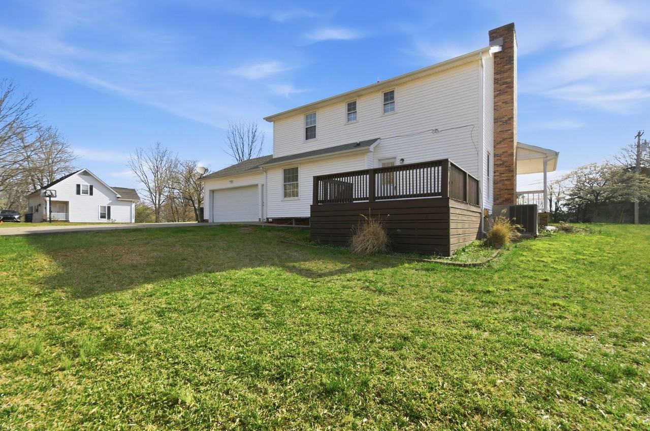 212 Old Columbia Rd #212 - Photo 3 of 15