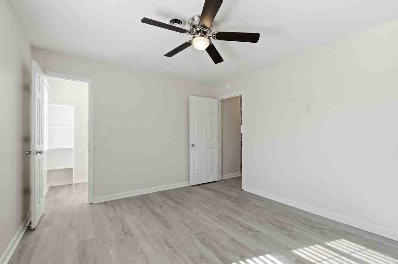 212 Old Columbia Rd #212 - Photo 4 of 15