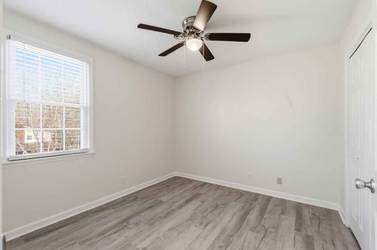 212 Old Columbia Rd #212 - Photo 5 of 15