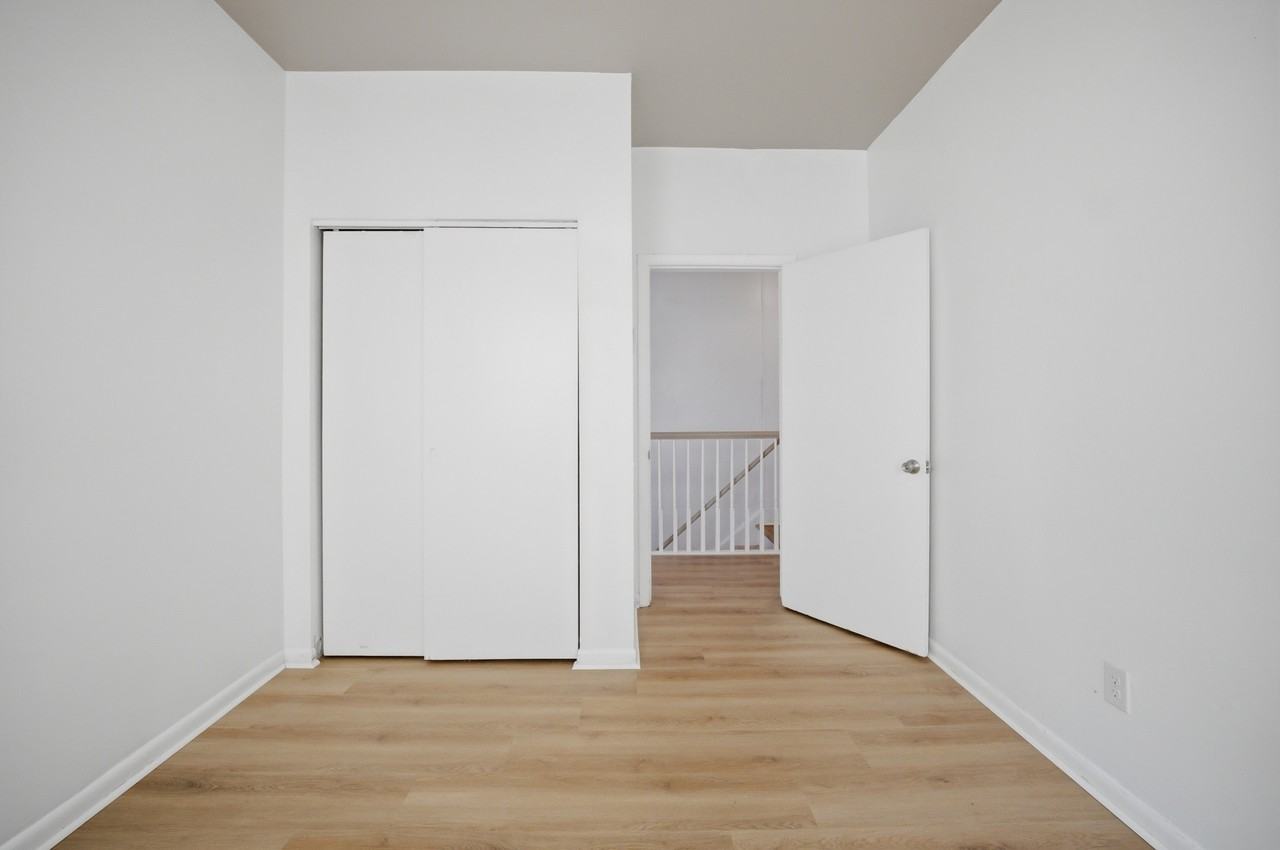 605 Dinwiddie St #B - Photo 7 of 17