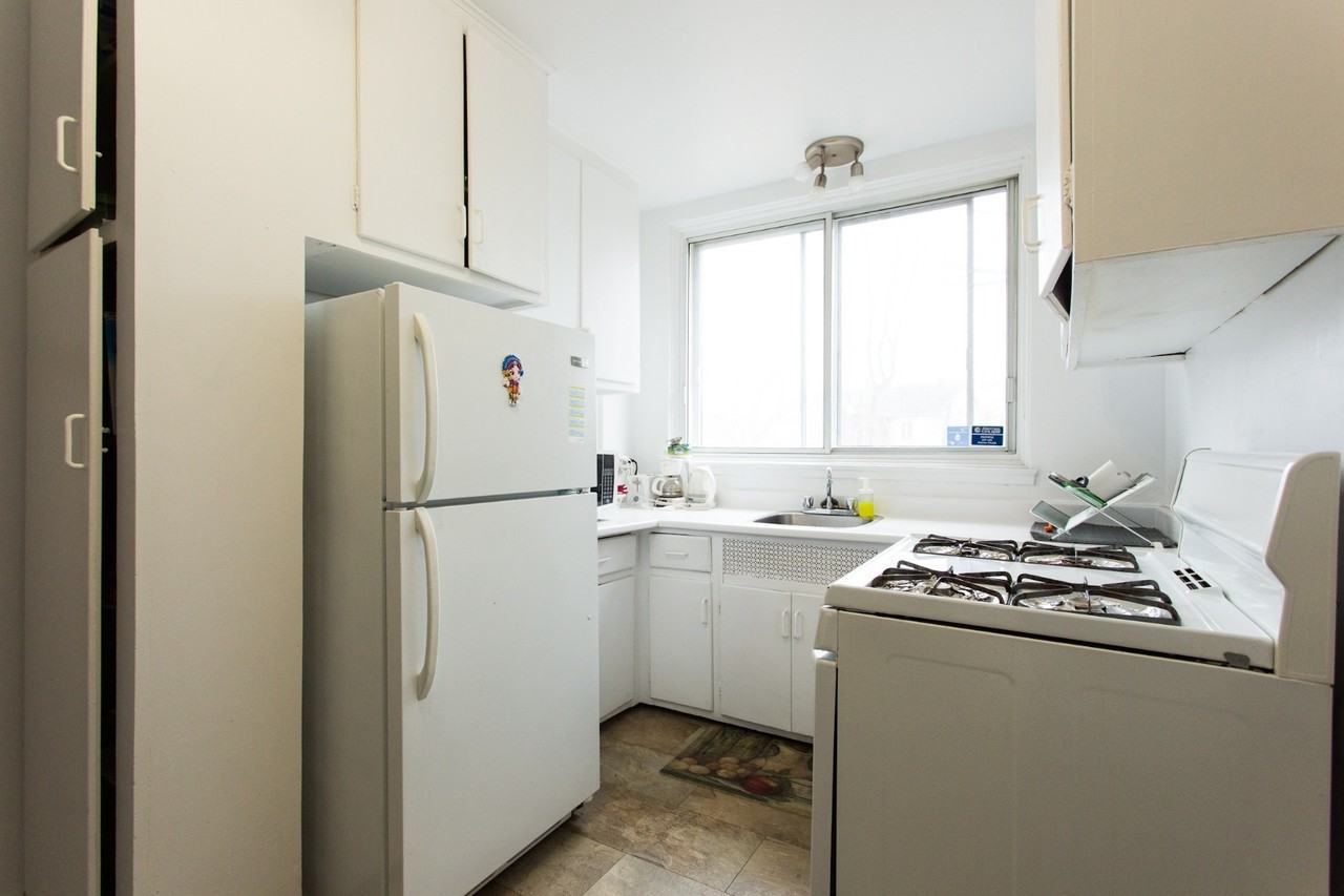 6001 Ch De La Côte-Saint-Luc — photo 2