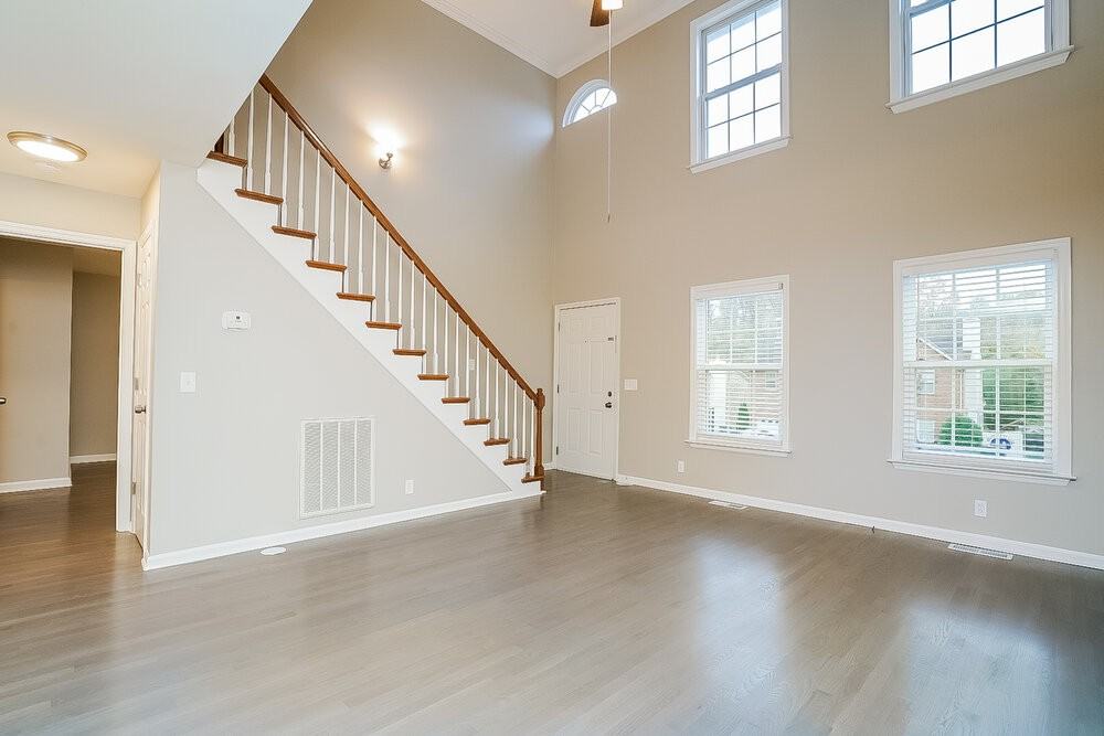 1212 Orchard Mountain Ct - Photo 4 of 17