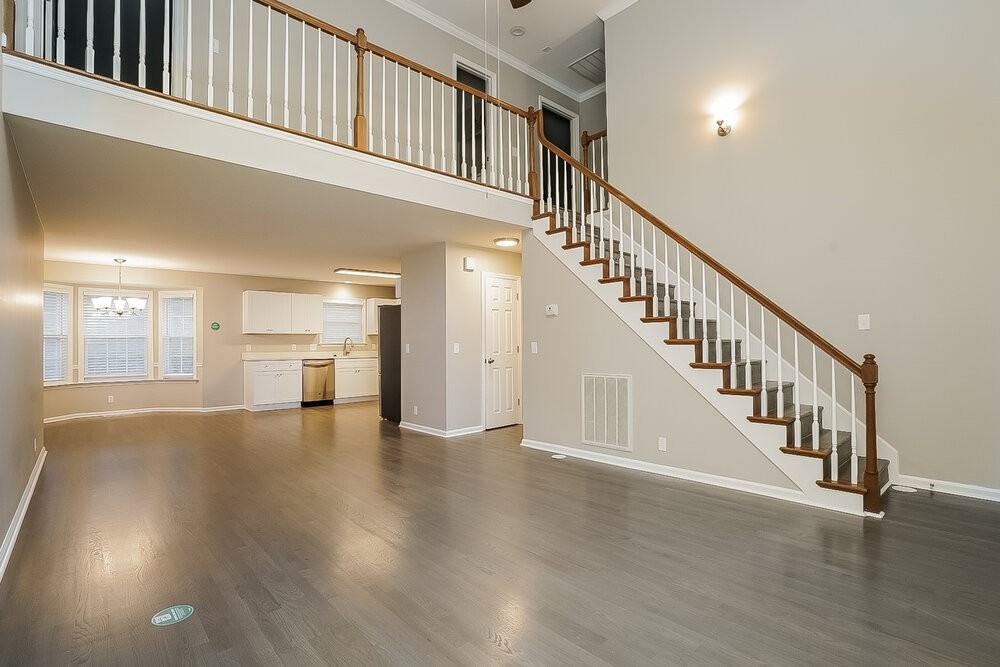 1212 Orchard Mountain Ct - Photo 5 of 17