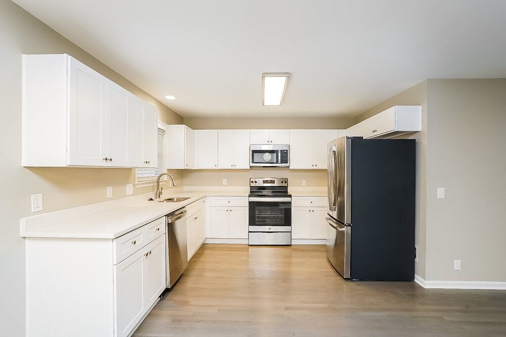 1212 Orchard Mountain Ct - Photo 7 of 17