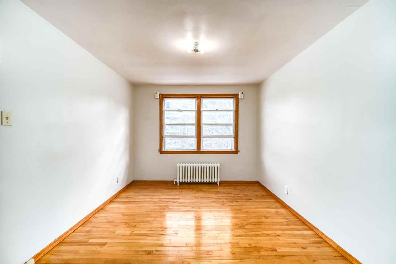 1066 - 1066 Tower Rd. #13 - Photo 5 of 13
