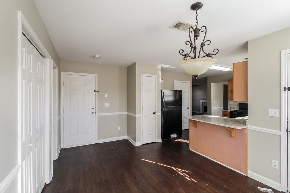 854 Langley View Ct - Photo 7 of 17