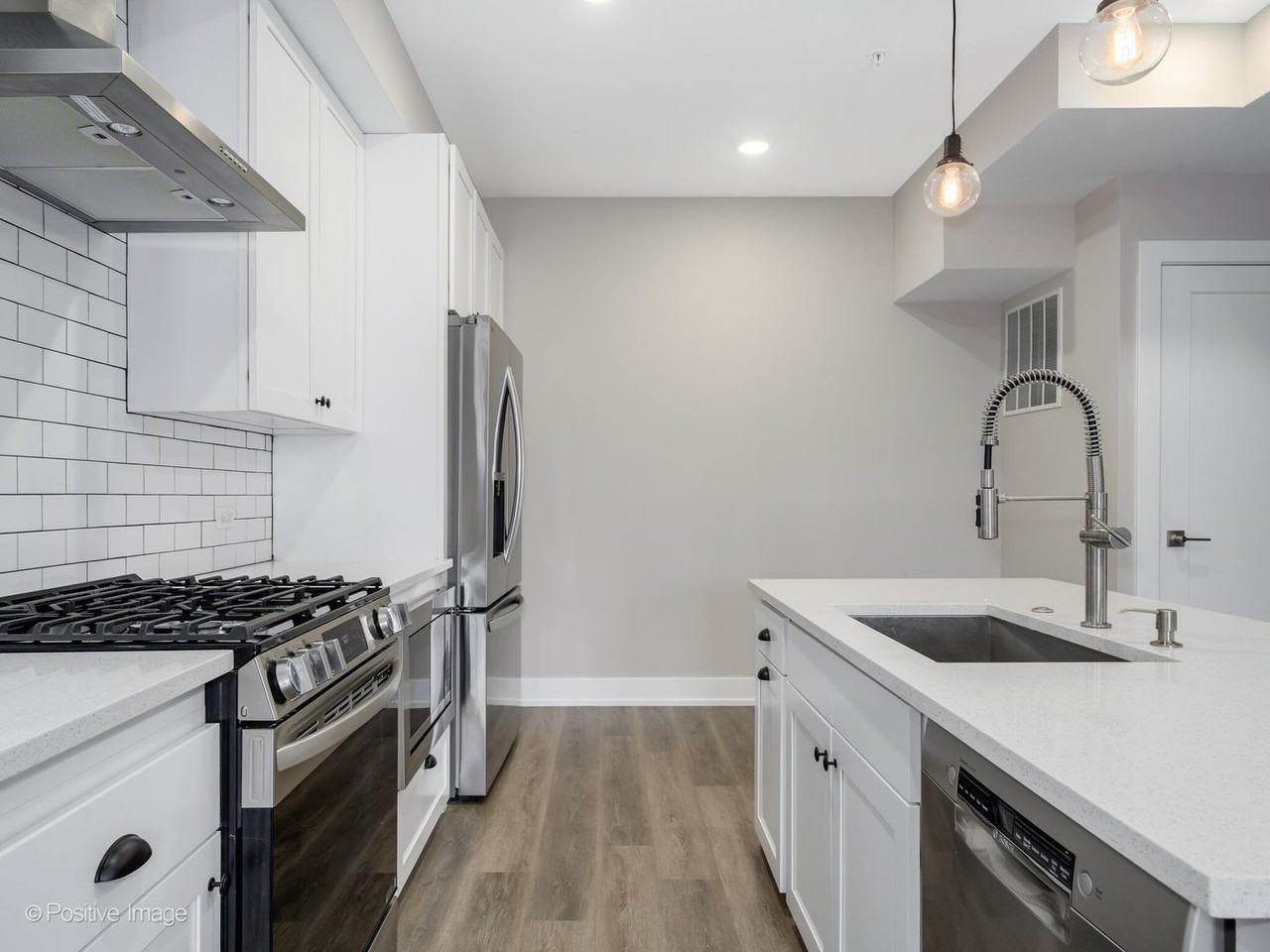261 Washington Boulevard - Photo 2 of 14