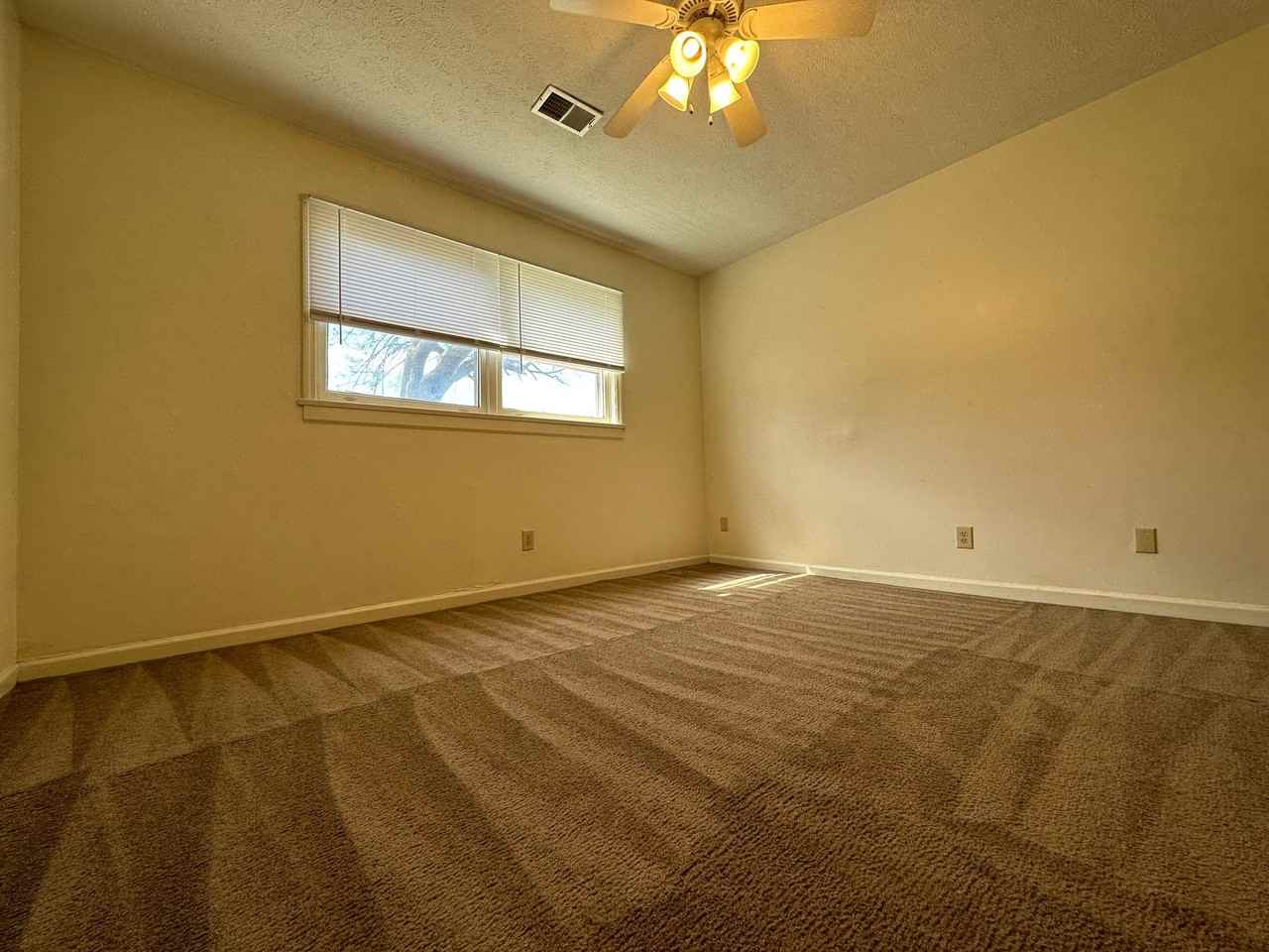 108 College Park Court - Photo 2 of 15