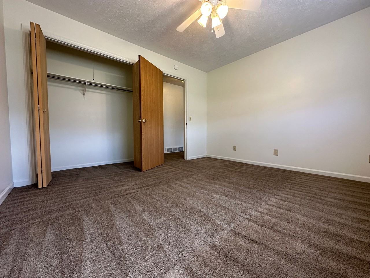 108 College Park Court - Photo 6 of 15