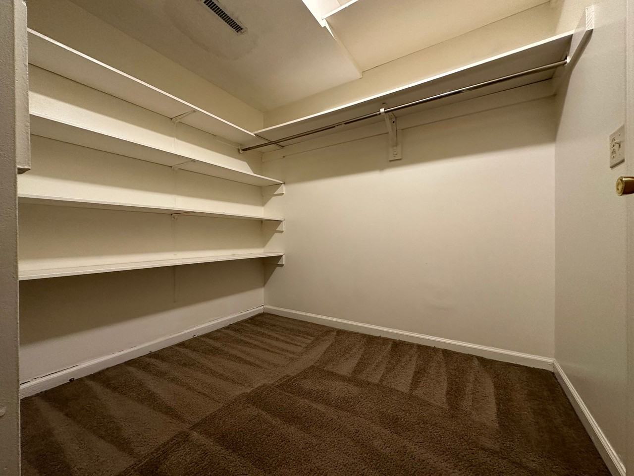 108 College Park Court - Photo 7 of 15