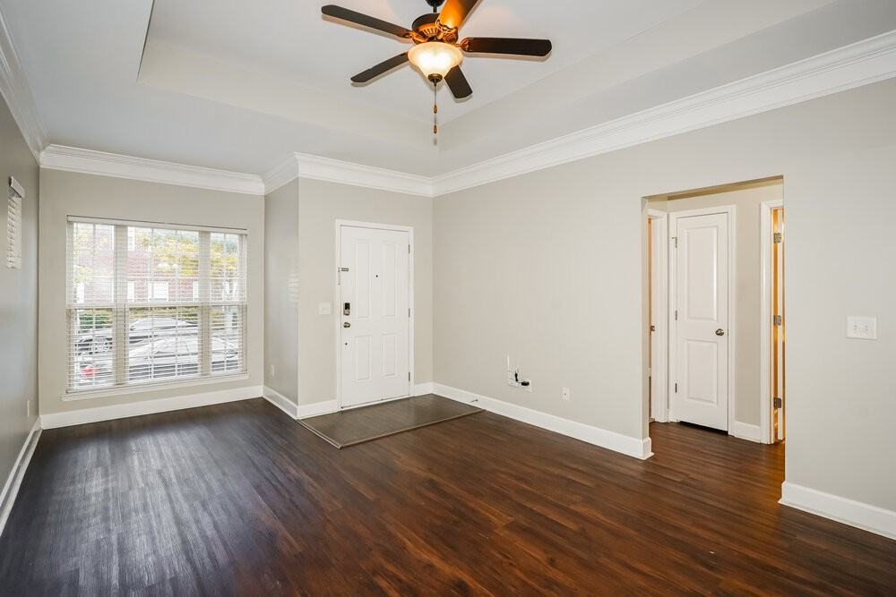 2004 Avery Park Dr - Photo 4 of 16