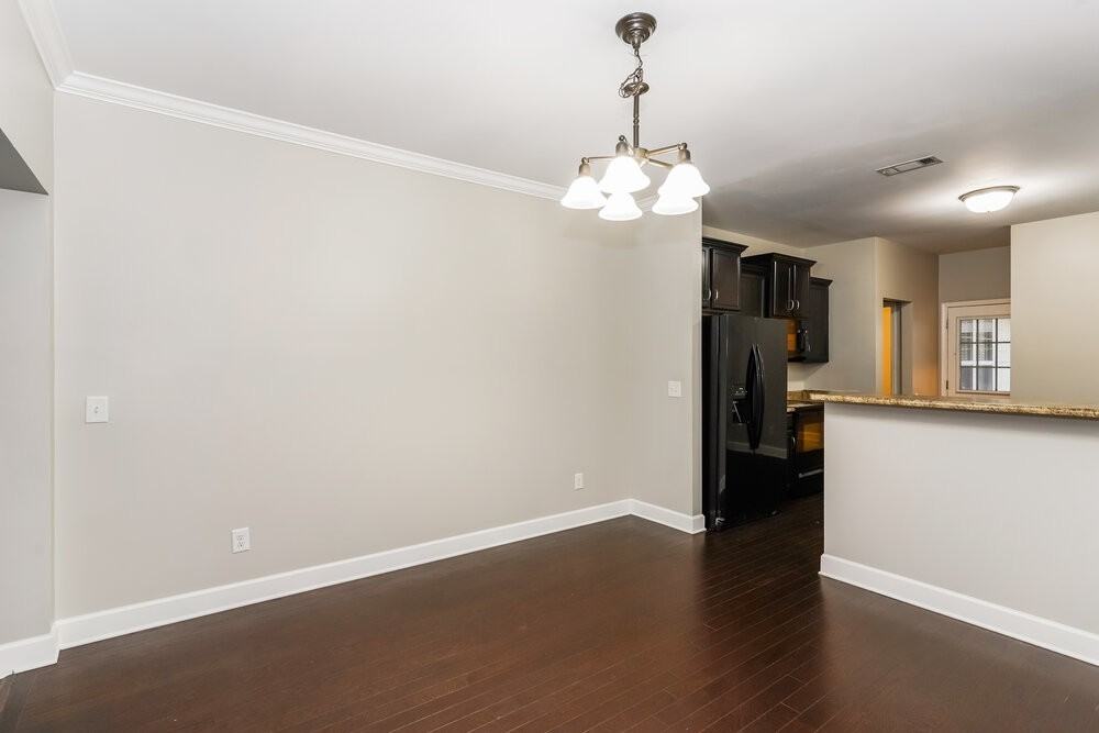 2004 Avery Park Dr - Photo 5 of 16