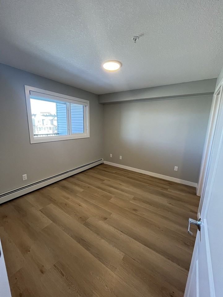 1506 Tamarack Boulevard Northwest 227, Edmonton, Alberta, Canada, T6T 2J5 - Photo 7 of 11