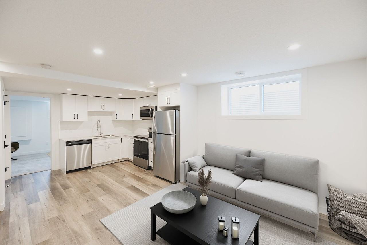 9535 72 Avenue,Basement, Edmonton, Alberta, Canada, T6E 0Y5 - Photo 2 of 10