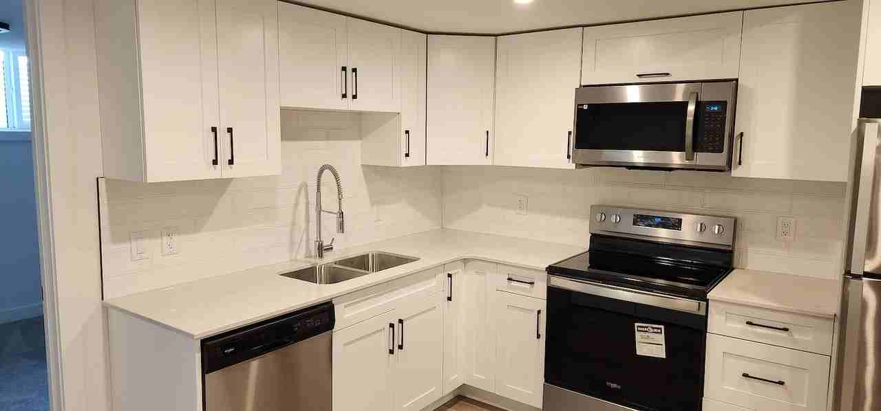 9535 72 Avenue,Basement, Edmonton, Alberta, Canada, T6E 0Y5 - Photo 5 of 10