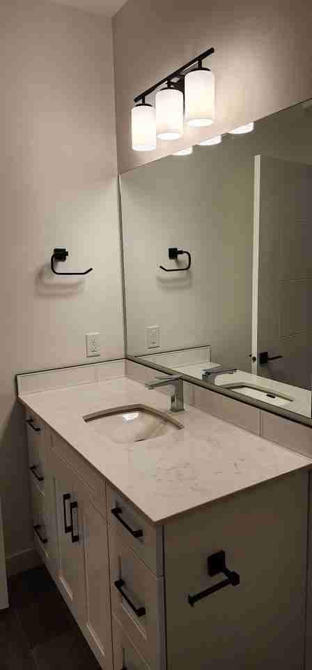 9535 72 Avenue,Basement, Edmonton, Alberta, Canada, T6E 0Y5 - Photo 6 of 10