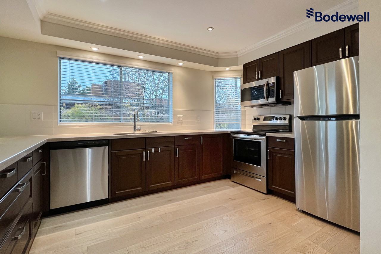 Vanderlee Court - Photo 2 of 19