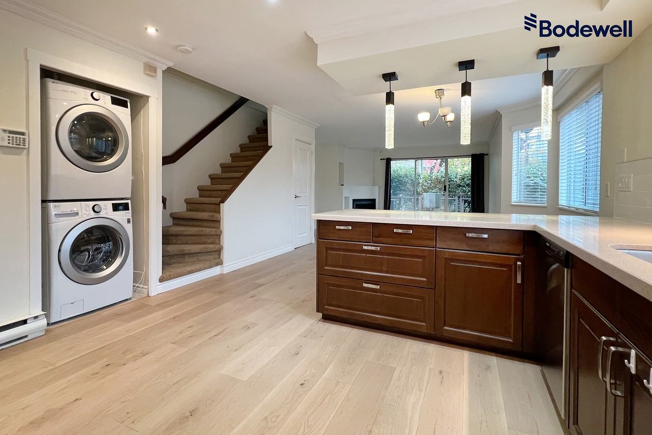 Vanderlee Court - Photo 4 of 19