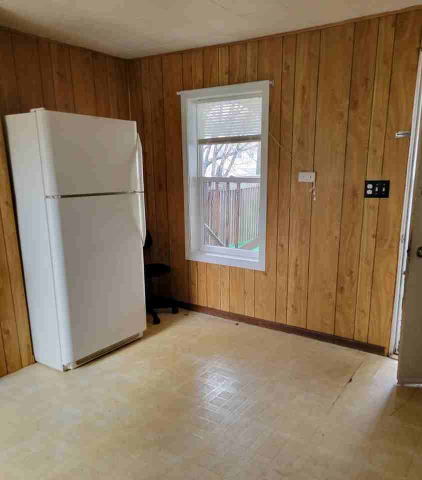 409 N 1st Ave #2 - Photo 2 of 10